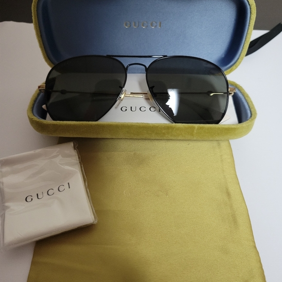 Gucci Black GG0515S Metal Frame Aviator Sunglasses